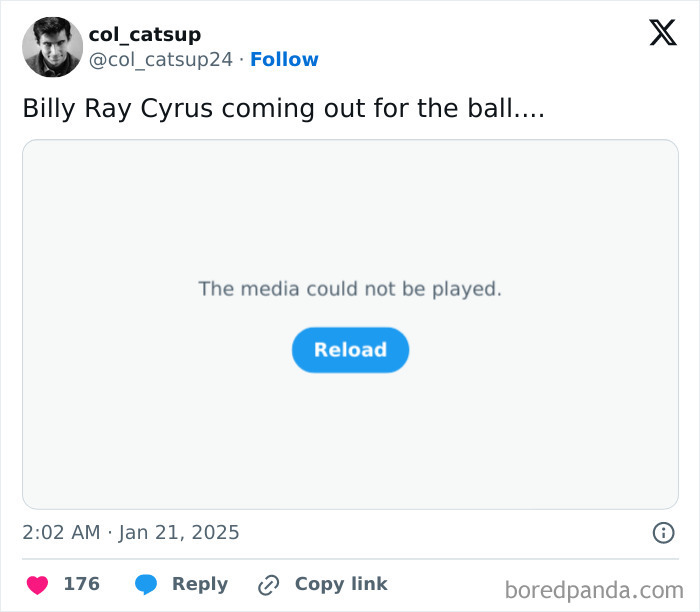 Billy Ray Cyrus Gave An “Epic Disaster” Of A Performance