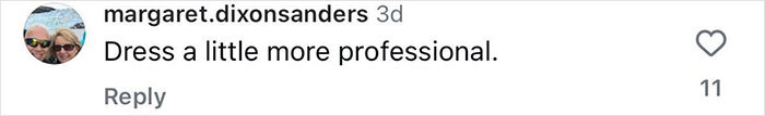 Comment criticizing White House correspondent's outfit as unprofessional.