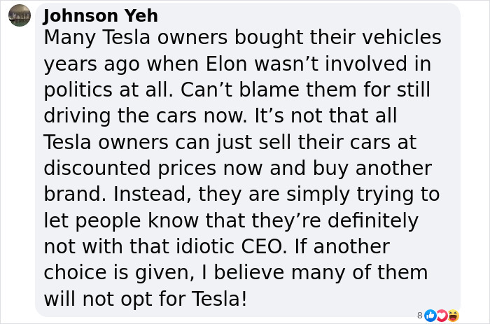 Text exchange discussing Tesla owners changing logos due to Elon Musk controversy.