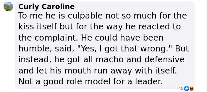 Comment criticizing Rubiales for reaction to Hermoso complaint, discussing role model behavior.