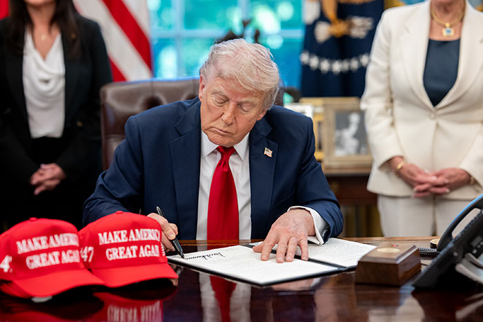 Trump Hammered By Brutal Polls As Approval Rating Plummets To Lowest Level Since WW2