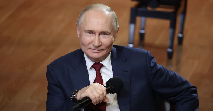 Donald Trump Describes Vladimir Putin As A “Nice Gentleman” After Talks About Ending Ukraine “Bloodbath”