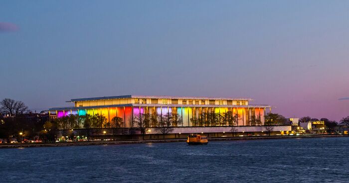 Kennedy Center Earnings Crash After Trump Grabs Hold Of Iconic Arts Institution