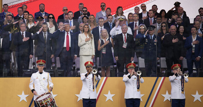 Hillary Slams Trump’s “Low-Energy” Birthday Parade While Millions Rally Under ‘No Kings’ Banner
